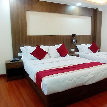 Hotel Aerolink Катманду Экстерьер фото