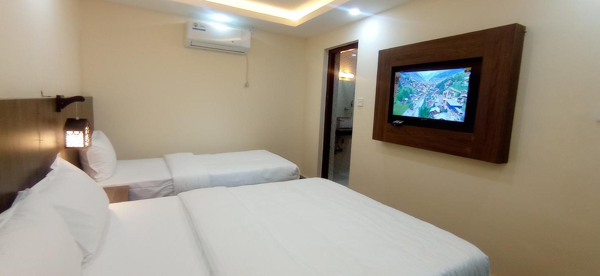 Hotel Aerolink Катманду Экстерьер фото